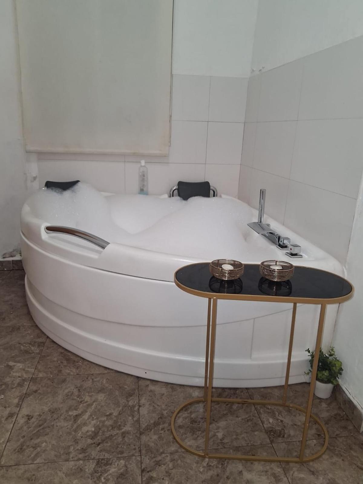 Apartamento Jacuzzi Cartagena Exteriör bild